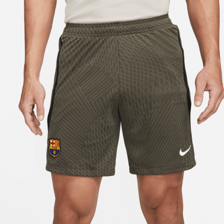 Short FC Barcelona Strike